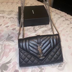 YSL BLACK LEATHER SMALL BAG  MATELASSÉ GRAIN DE POUDRE